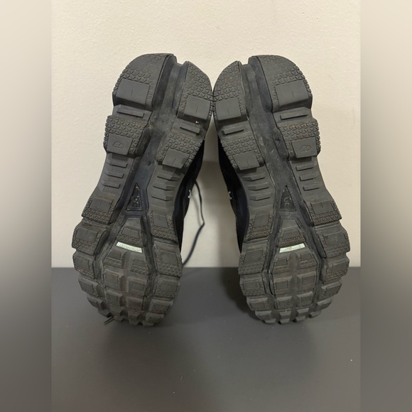 On Cloudventure Waterproof Trail Running Shoes,Women’s,Size 10.5 Black - Picture 5 of 14